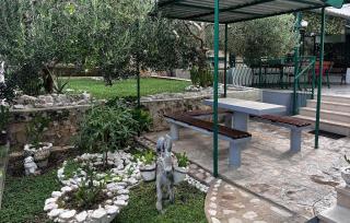 Stunning Apartment In Duce With Wifi - 4