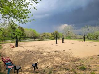 Spiker's Den-Sand Volleyball Courts-Hot Tub - 9
