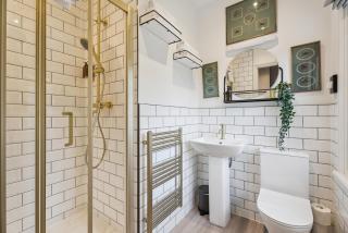 Flower Pot Hotel - 8