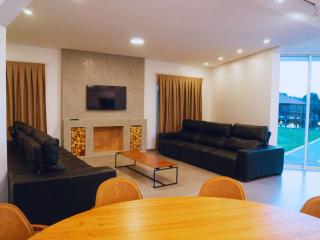 Private Retreat in Foz do Iguaçu | Pool & Lake - 7