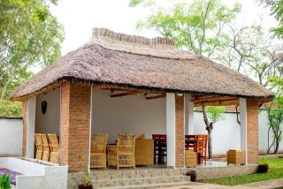 The Bay Cottage 4BR Retreat in Cape Maclear - 4