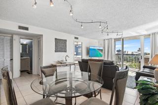 Dolphin Point #406A - 1