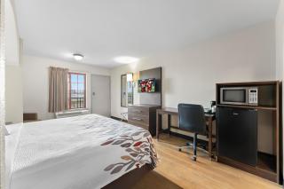 Red Roof Inn Lancaster - 1