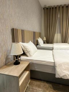 Quiet Night Hotel - 2