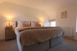 Charming 18th century cottage - central - parking - 2