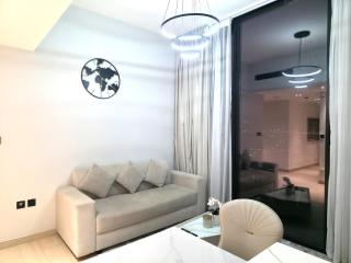 RBE Vacation Homes-Enjoy Marina View- Binghatti Corner - Dubai - 5