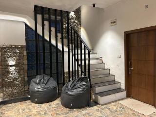 The Stone Bliss- Cozy 3BHK mountain villa - 1