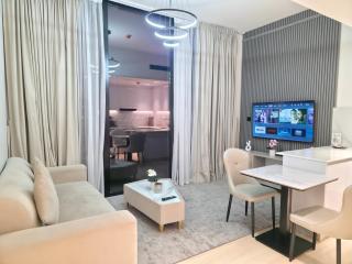 RBE Vacation Homes-Enjoy Marina View- Binghatti Corner - Dubai - 4