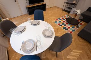 Cozy Vienna Getaway with Balcony - 4