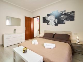 Lungastretta Apartment - Cremona Center - 9