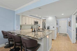 Land's End 9-402 Beach Front - Premier - 4