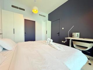 Mahenti - Spacious 1-Bedroom Apartment in JVC - 4