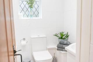 Potter's Wheel, by the lake - 8