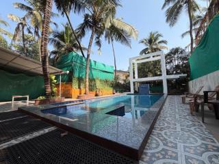 Aura rooms & swimming pool, calangute - 5