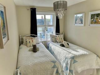 Charming Pembrokeshire Townhouse - 6