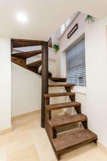 Bijou central maisonette - 9