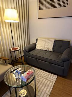 استديو بسرير ماستر وجلسة جانبية - 4