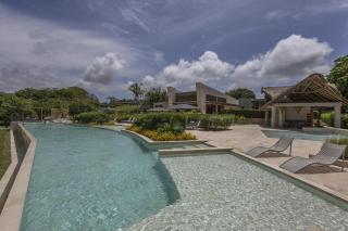 Modern apt with 2 BR BBQ and views - 0