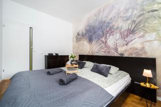 Bałuty Apt - Workspace, Parks & Railway Nearby - 8