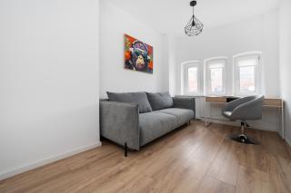 Bałuty Apt - Workspace, Parks & Railway Nearby - 2