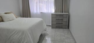 Hungwe Apartment - 0