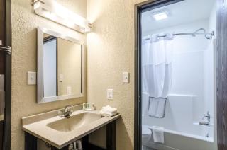Quality Inn - Great Bend - 4