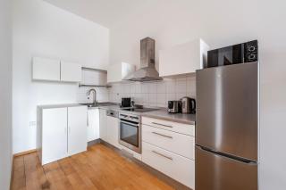 Blueground Vinohrady pool nr Riegrovy Sady PRG-85 - 4