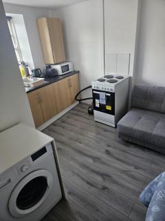 Stylish 1-Bed Flat in Trendy Montpelier, Bristol - 2
