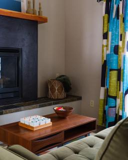 VISTA 406 Modern Mountain Condo - 2