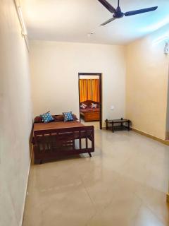 Sri Parthasarathy Inn - Guruvāyūr - 3