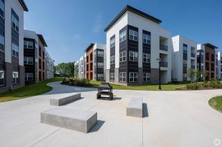 Landing Apartments - Indianapolis - 3