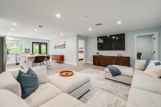 2 Mi to Beach Park: Luxe Bonita Springs Getaway - 7