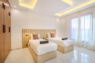 Private Luxury Penthouse Marrakech with Jacuzzi & Pool - 4