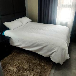 Cozy Livin - Bachelor - 8