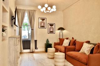 Lavish Maida Vale Townhouse Sleeps up to 8 with Patio & Office - Open to short & long term lets - 2