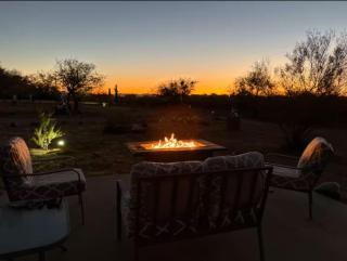 Sunset and Mountain Views - Adventure Getaway - 9