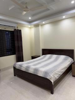 Modern 4BR Flat, Ensuite Rooms, Prime Sylhet Spot - Sylhet - 7