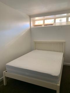 Double Room in Leafy Park Hill - 0