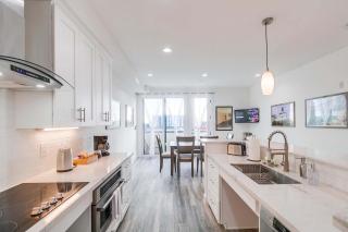 Park Blvd 302 - Newly Built - Spa - Central - 1