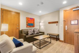 Grand Colorado on Peak 8 Suite - Ski-in/out - 6