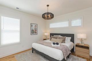 This Must Be The Place - 5