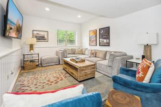 Coastal Cottage by Juniper Holiday + Home - 8