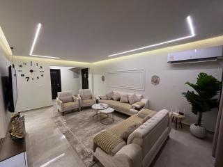 Hotel apartment in Sheikh Zayed - 3