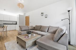Two Bedroom apartment by Brookland Stays Serviced Accommodation & Short Lets in London with Free WiFi - London - 4