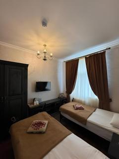 Khan Family Hotel - 9