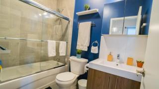 Buchanan 301 - Midtown Condo Luxe and Gym - 9