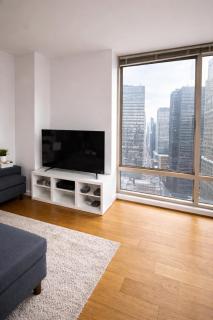 Bright Midtown West 1BR with Skyline Views - 4