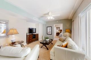 Daytona The Golden Leaf Opus Condos 702 - 8