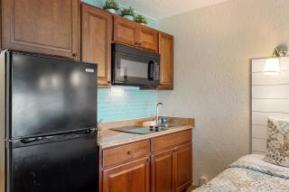 Daytona Pirates Cove 618-Sunshine Serenity - 5