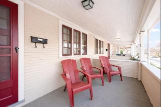 Tibet Twins 2 Retreat for 6 - 1